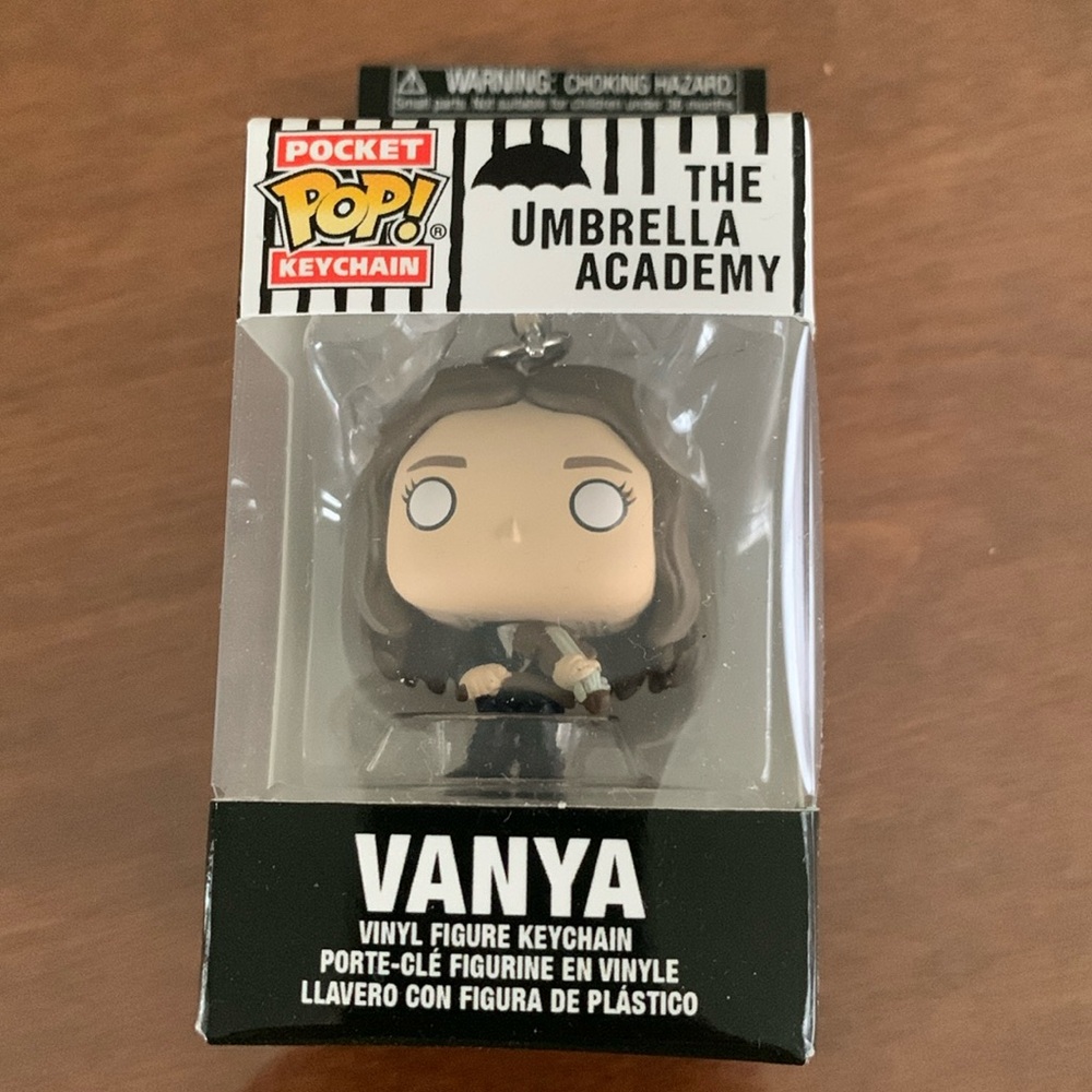 Vanya pocket pop keychain
